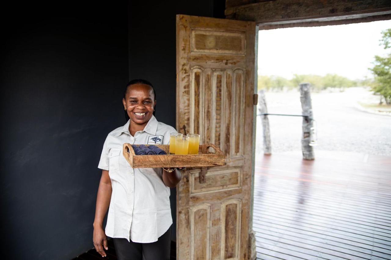 Etosha Oberland Lodge Okaukuejo Buitenkant foto