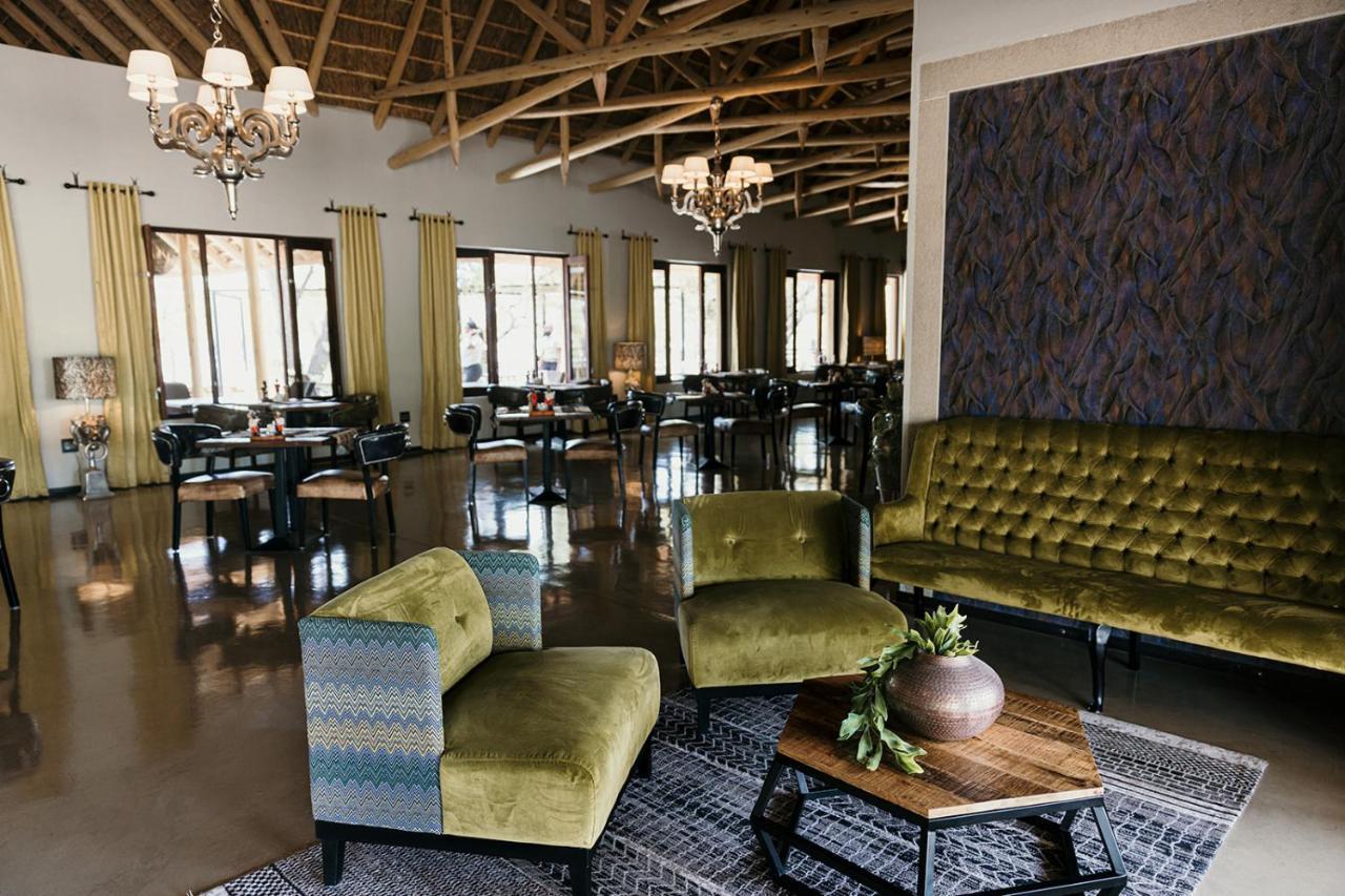Etosha Oberland Lodge Okaukuejo Buitenkant foto