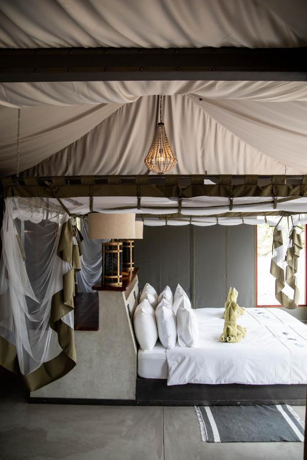 Etosha Oberland Lodge Okaukuejo Buitenkant foto